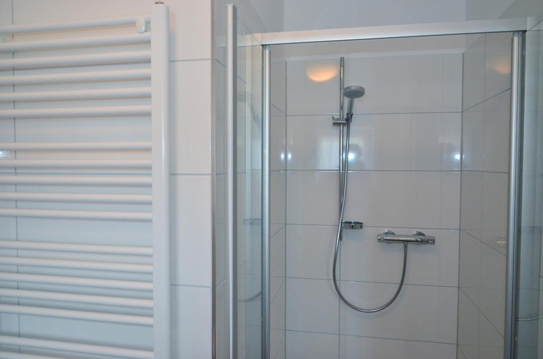 Bathroom 9