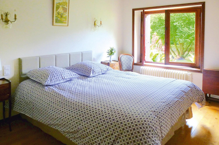 Bedroom 3, Mill in Brittany by River Aulne With Kayaks, Finistère