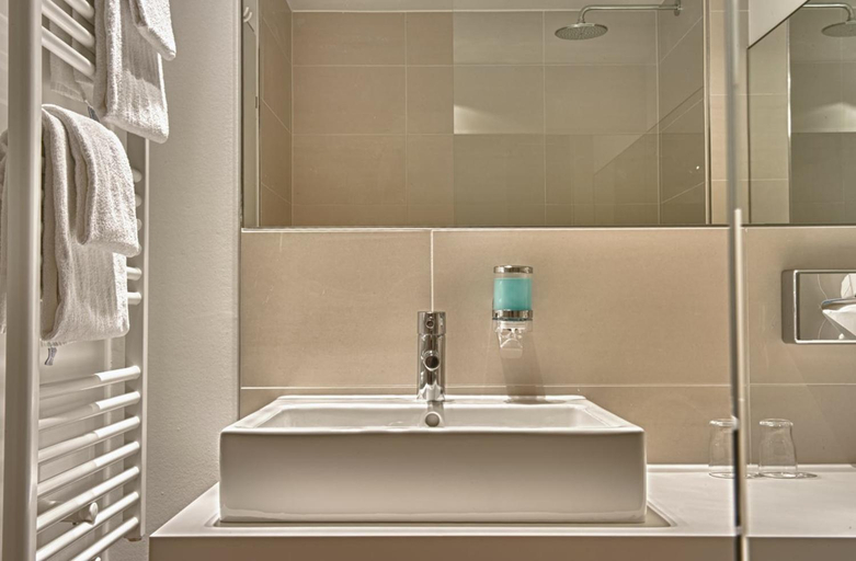 Bathroom 4, Conti Duisburg, Duisburg