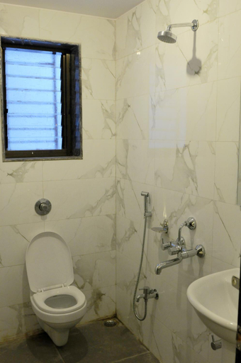 Bathroom 2, Hotel Sai Ramanand, Ahmadnagar