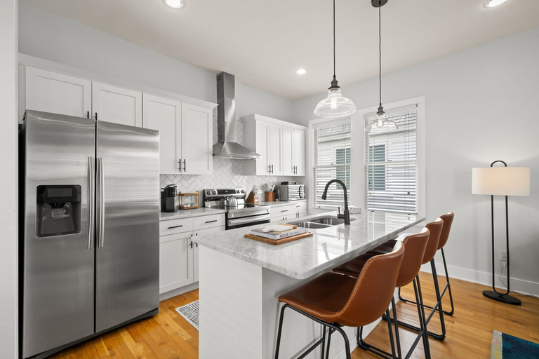 Private kitchen, NEW Casa Fuente Ybor Bungalow Steps to 7th Ave, Hillsborough