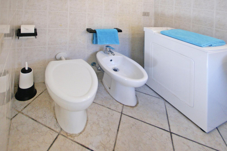 Bathroom 2, Holiday Home in Sardinia Near Red Cliffs, Olbia-Tempio