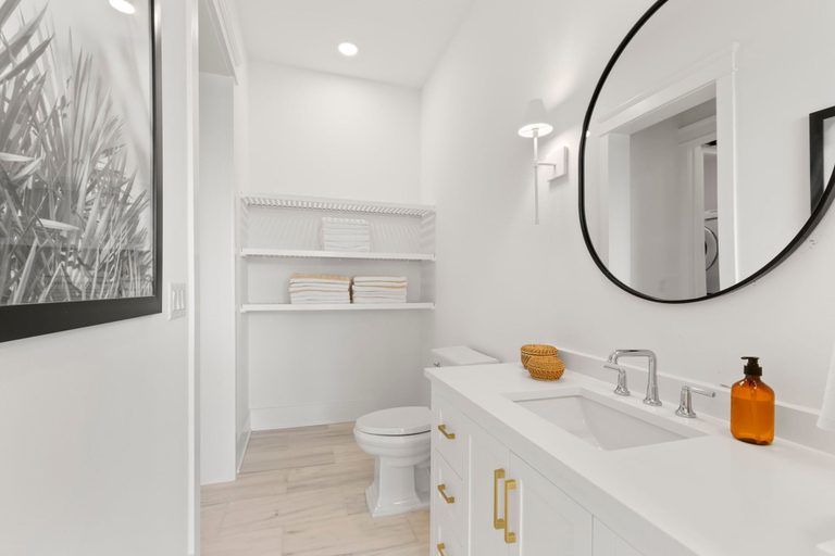 Room 3, Two Amazing Homes at The Gemma, Pinellas