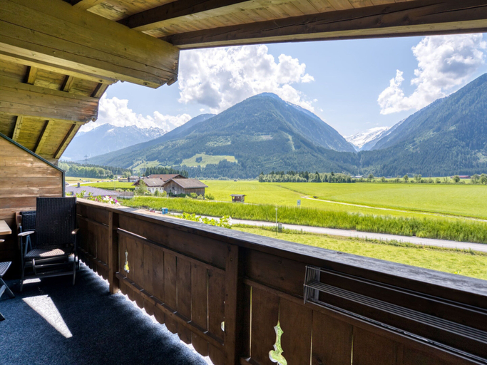 View from property 2, Holiday Home in Neukirchen With Mountain Views, Zell am See