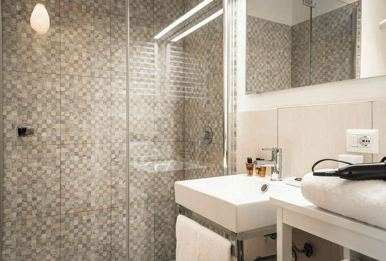 Bathroom 4, Brera Apartments in Porta Volta, Milano