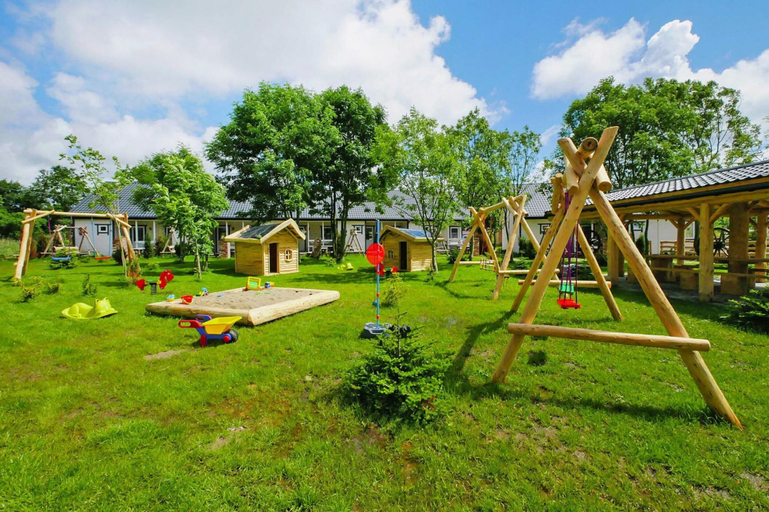 Others 4, Apartment in a Family Holiday Resort, Sławno