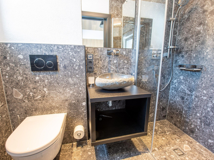 Bathroom 4, Chalet in Wald im Pinzgau near Krimml Falls, Zell am See