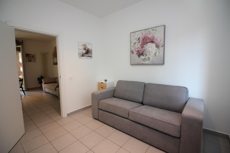 Room 4, Casa Rosa in Lugano With 2 Bedrooms and 1 Bathrooms, Lugano