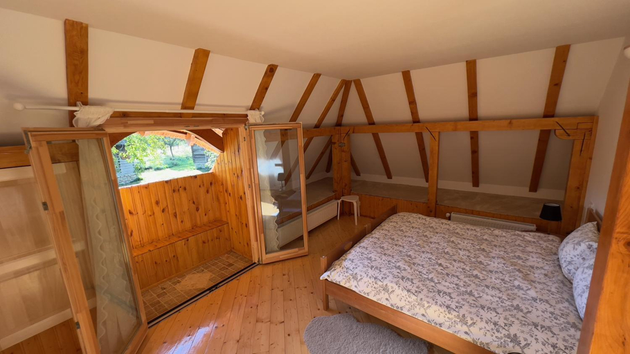 Bedroom 4, Complexul Turistic Casutele din gradina: Casuta cu Stuf, Marga