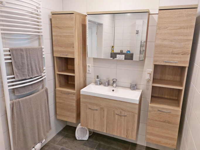 Bathroom 2, Ferienwohnung in Nesse, Aurich