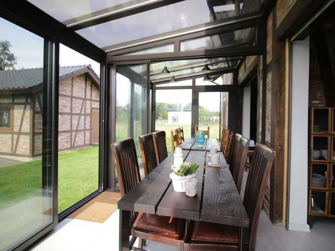 Dining 3, Residence in Zastan With Lake Access, Kamień
