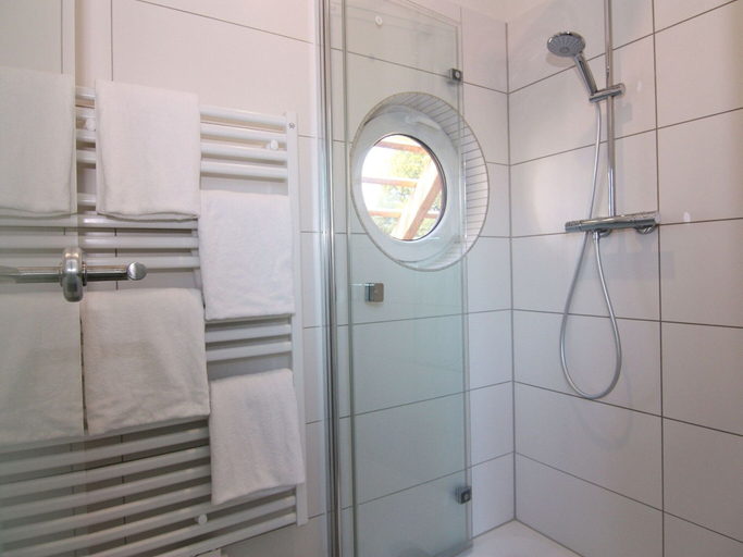 Bathroom 5, Chalet mit Aussensauna in Wendorf, Ludwigslust-Parchim