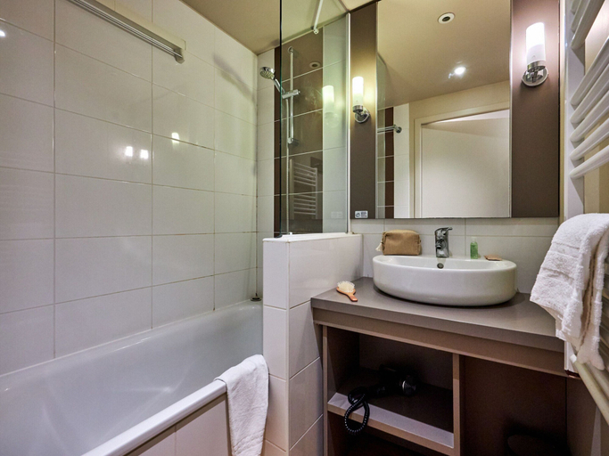 Bathroom 3, Residence Le Chant des Oiseaux in Courseulles-sur-mer, Calvados
