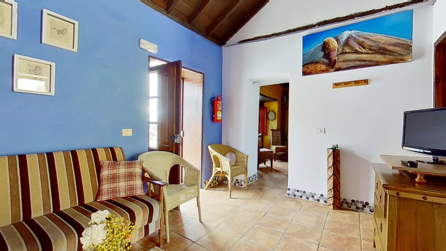 Living area 3, Remarkable 4-bed Villa, Santa Cruz de Tenerife