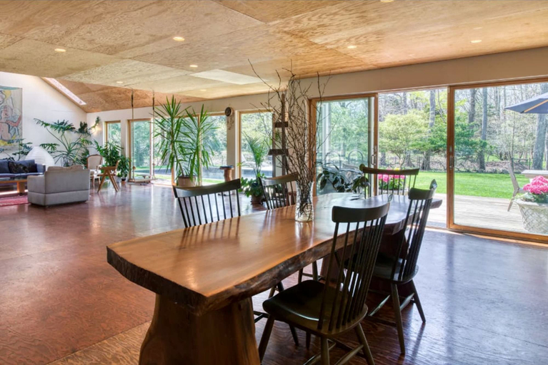 Room 3, Spacious 5-br 4-bath Pool in East Hamptons, Suffolk