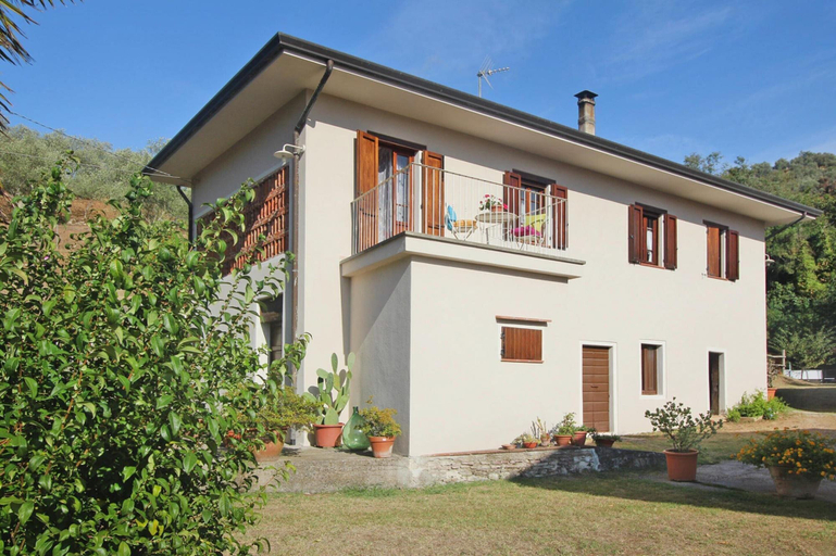 Exterior & Views 2, Villa in Camaiore With Panoramic Mountain Views, Lucca