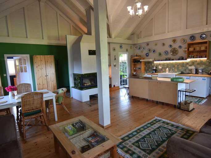 Food & Drinks 5, House with private beach by the lake, whirlpool, Wejherowo