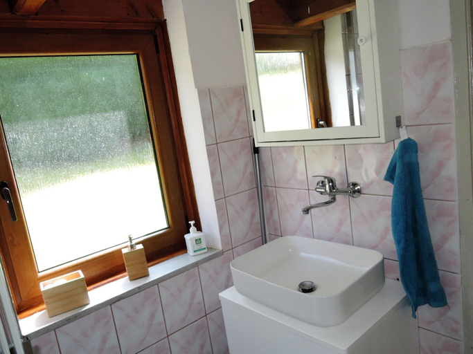 Bathroom 4, Cottage Overlooking the Lake, Insko, Łobez