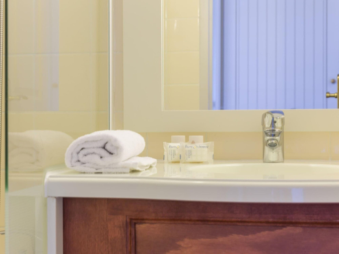 Bathroom, Apartment in Residence Normandy Garden, Branville, Calvados