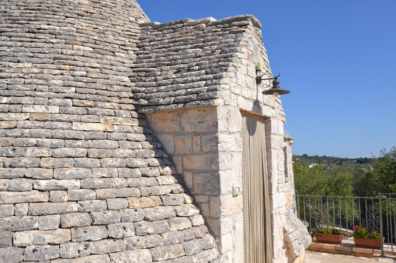 Others 2, Masseria Montanaro, Brindisi