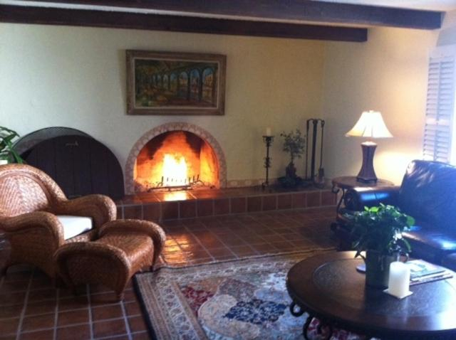 Public Area, Spanish Villa Inn, Napa