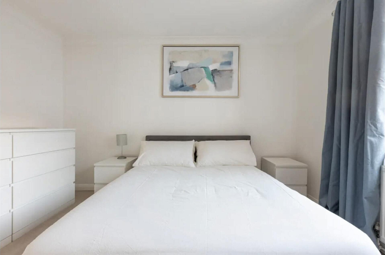 Bedroom 2, Spacious 1 bed Apartment With Parking & Balcony!, London