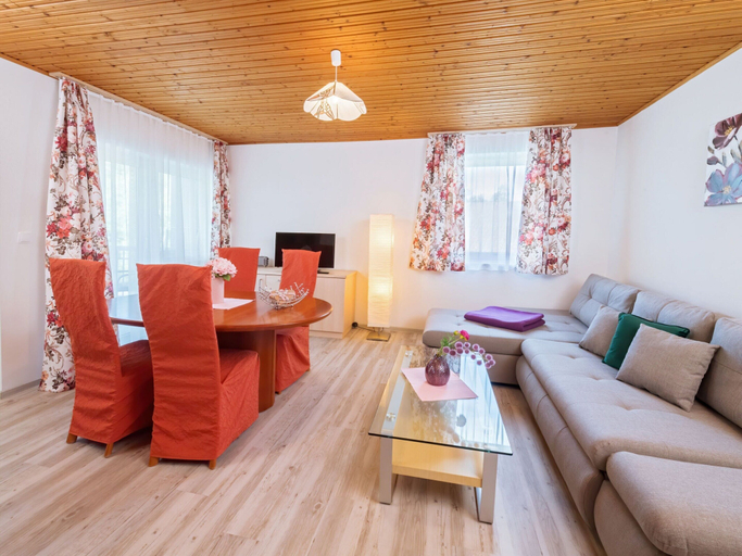 Living area 3, Adults Only Apartment With Pool, Völkermarkt
