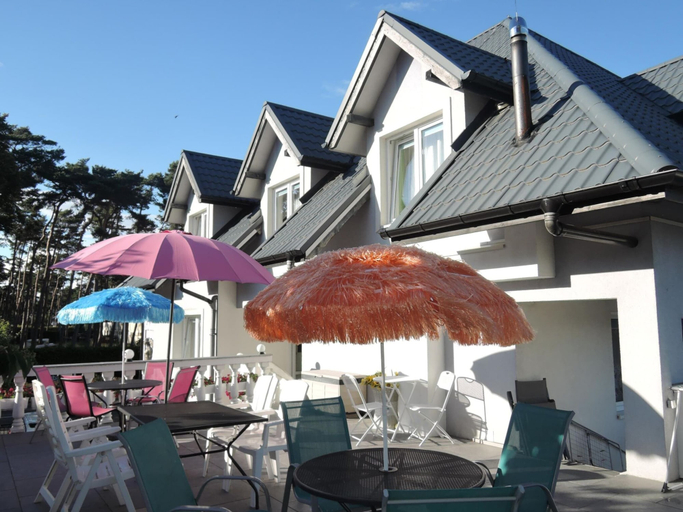 Others 5, Holiday Home in Dziwnowek by Baltic Beach, Kamień