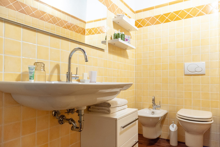 Room 2, Cypress Apt In Farmhouse With Pool, Perugia