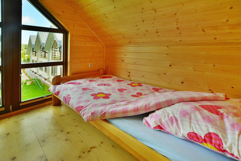 Room 5, Holiday Homes Close to the Beach, Pool, Sauna, Kołobrzeg