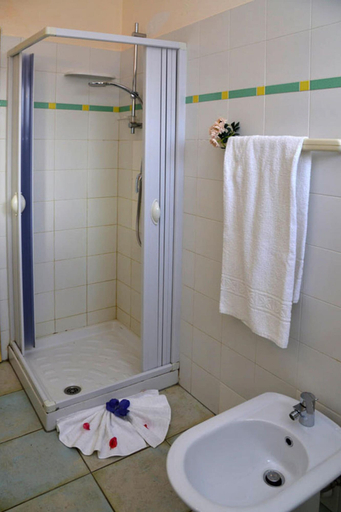 Bathroom 5, Apartment in Cannigione Near Beaches, Olbia-Tempio