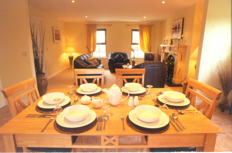 Room 2, Holiday Home With View of Kenmare Bay Estuary
