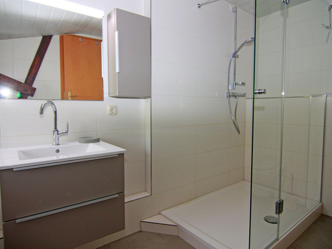 Bathroom 5, Behagliche Ferienwohnung im Idyllischen Korchow, Rostock