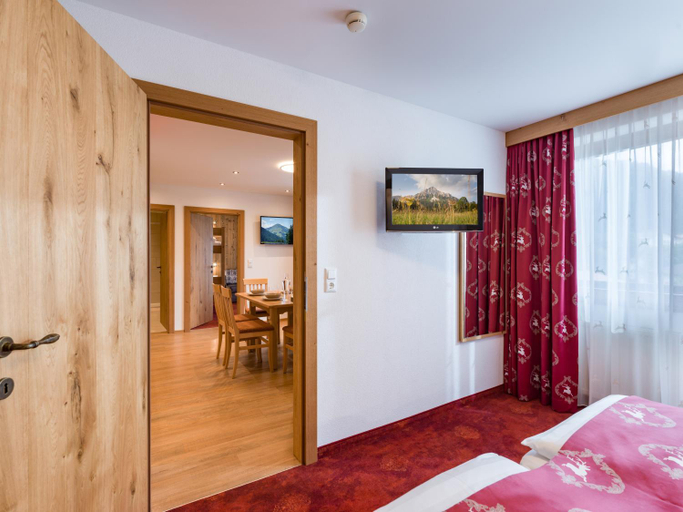 Bedroom 2, Hotel Feichter, Kufstein