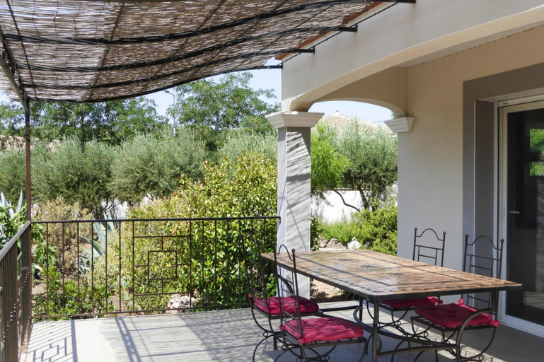Dining, Holiday Home in Gabian Near Vineyards, Hérault