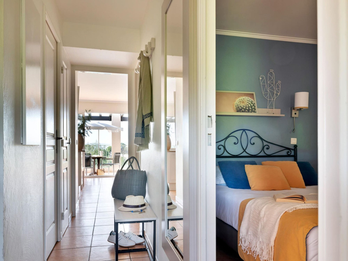 Living room 4, Apartment With Seaview, Var