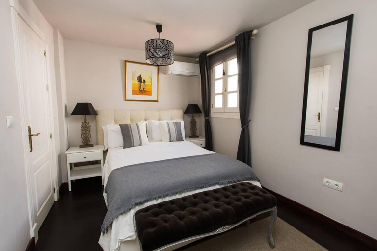Room 5, Orangesquare-4bedroom -4 Bathrooms-8 Guests, Málaga