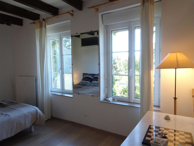 Room 3, Norman Property With Pool, bay of Mont St. Michel, Manche