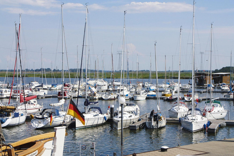 Water view 4, Thatched Holiday Home in Freest With Terrace, Vorpommern-Greifswald