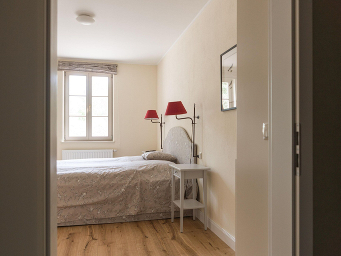 Room 4, Ferienwohnung mit Kamin im Gut Ulrichshusen, Mecklenburgische Seenplatte
