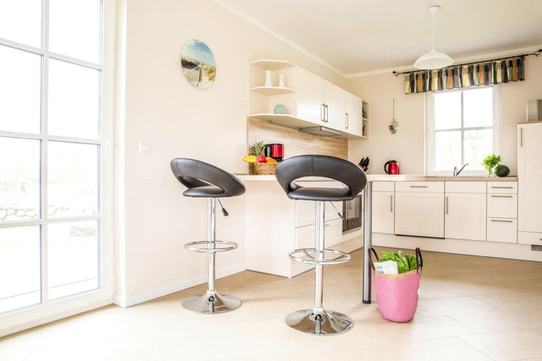 Private kitchen 3, Luxushaus Boddenkuste mit Sauna, Vorpommern-Rügen