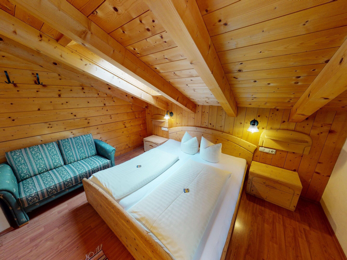 Bedroom 2, Chalet in Wildkogel Near ski Slopes, Zell am See