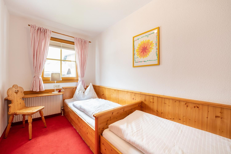 Bedroom 2, MAYER - Wirtshaus und Dorfhotel, Liezen