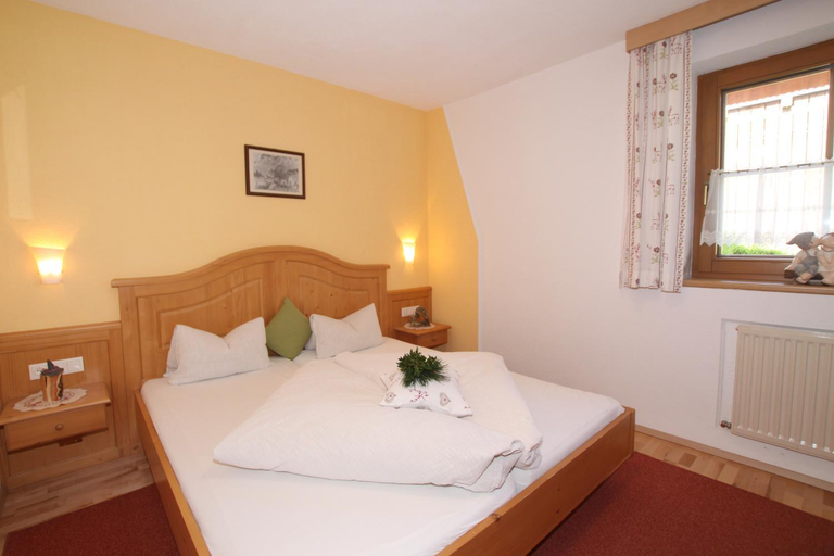Others 2, Landhaus Granat, Schwaz