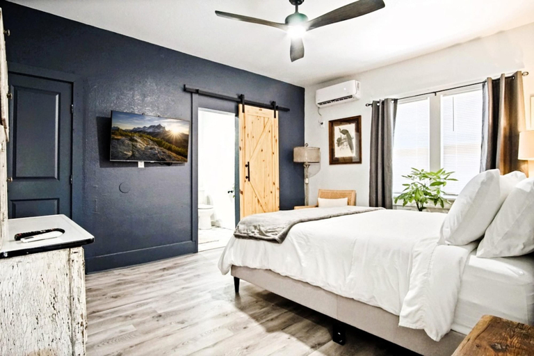 Bedroom 4, Rustic Studio Rain Shower 3min-asian Dist, Oklahoma
