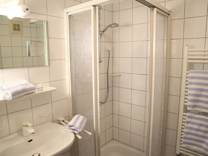 Bathroom, Apartment in Krimml With Balcony, Zell am See