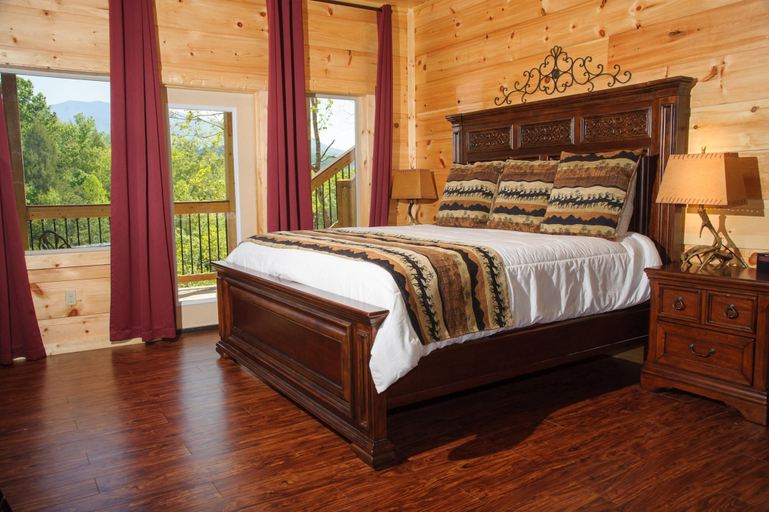 Room 4, Greenbrier Estate Luxury Theaters Mesmerizing Views, Sevier