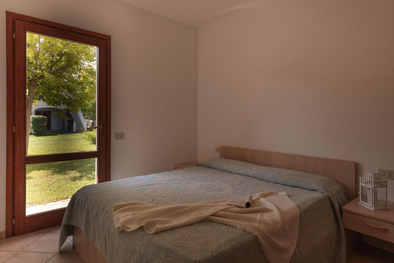 Room 5, Holiday Resort, Budoni, Nuoro