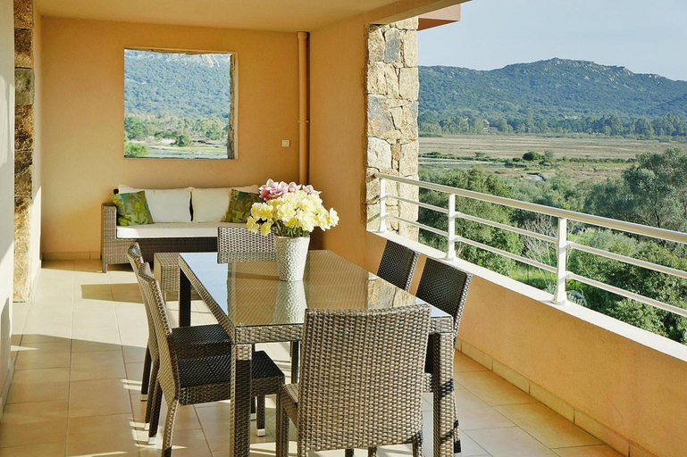 Others 5, Apartment in Corsica near Palombaggia Beach, Corse-du-Sud