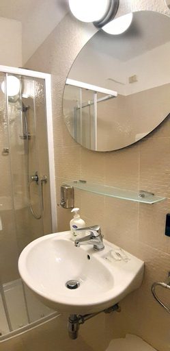 Bedroom 2, Hotel Provenza, Imperia